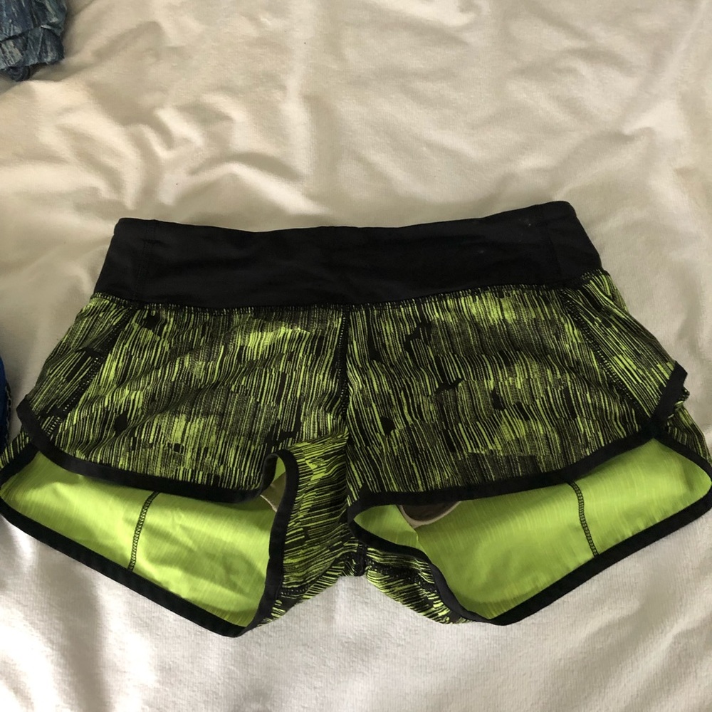 Lululemon Speed Up short Sz 4 limited Ed